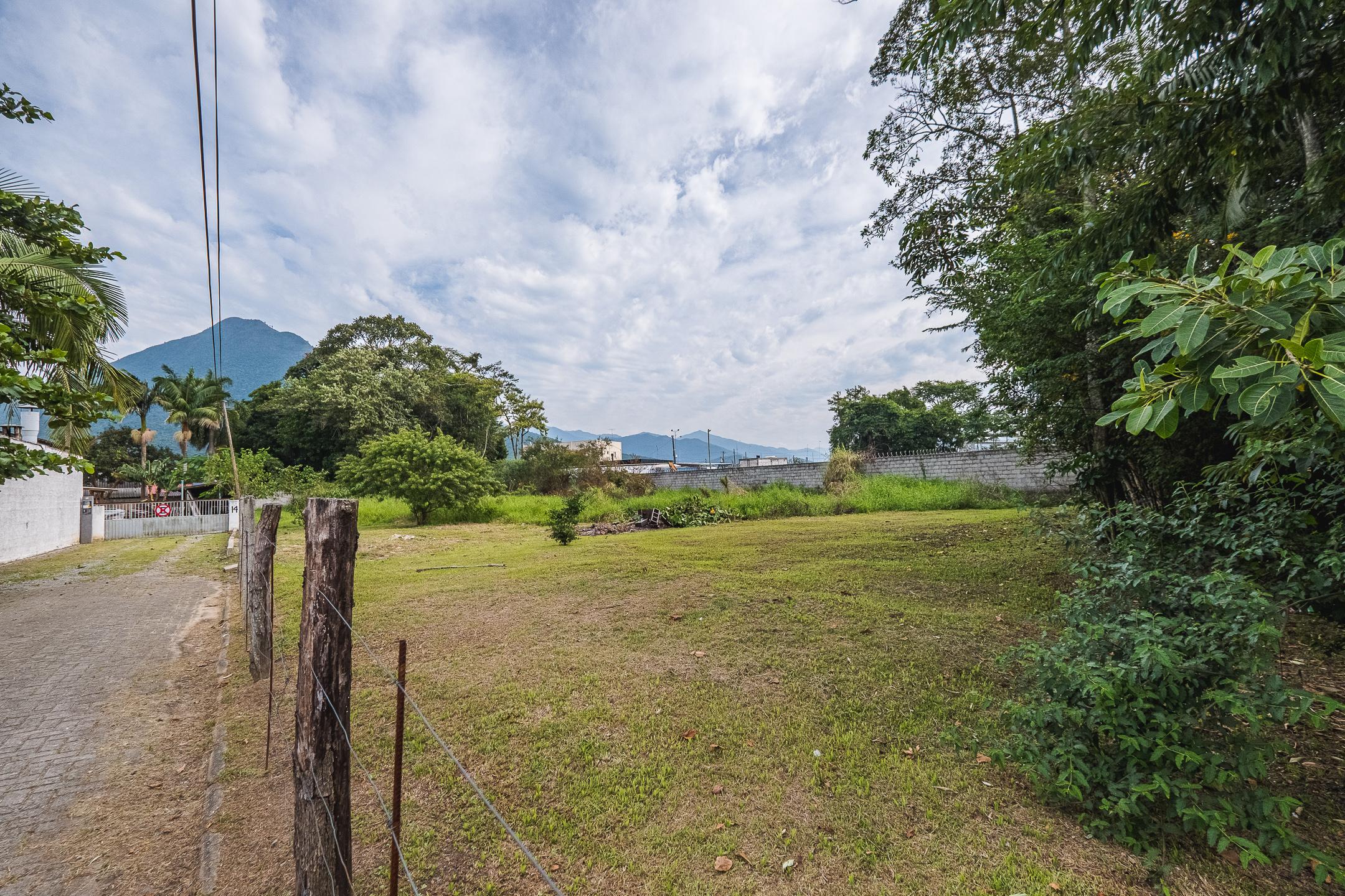 Terreno 10.110m² com vista para o Cambirela / Palhoça SC — foto 1 de 10