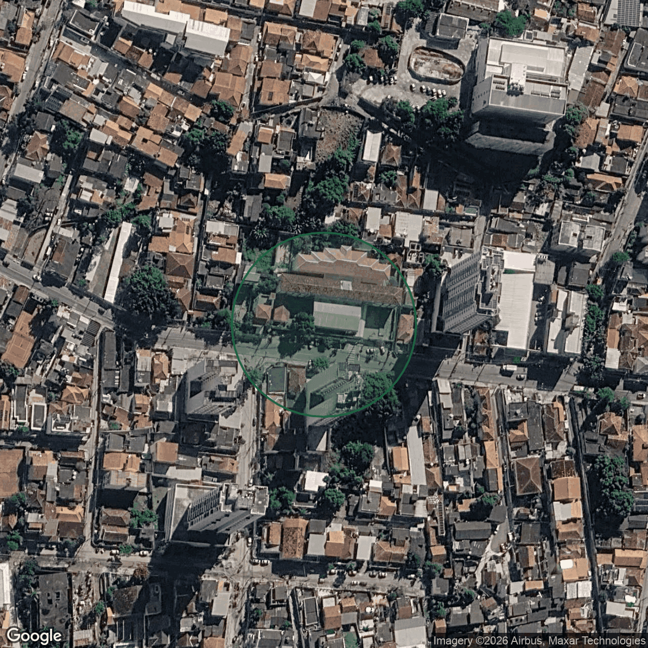 Terreno em Niterói — 1.800 m² — foto 1 de 3