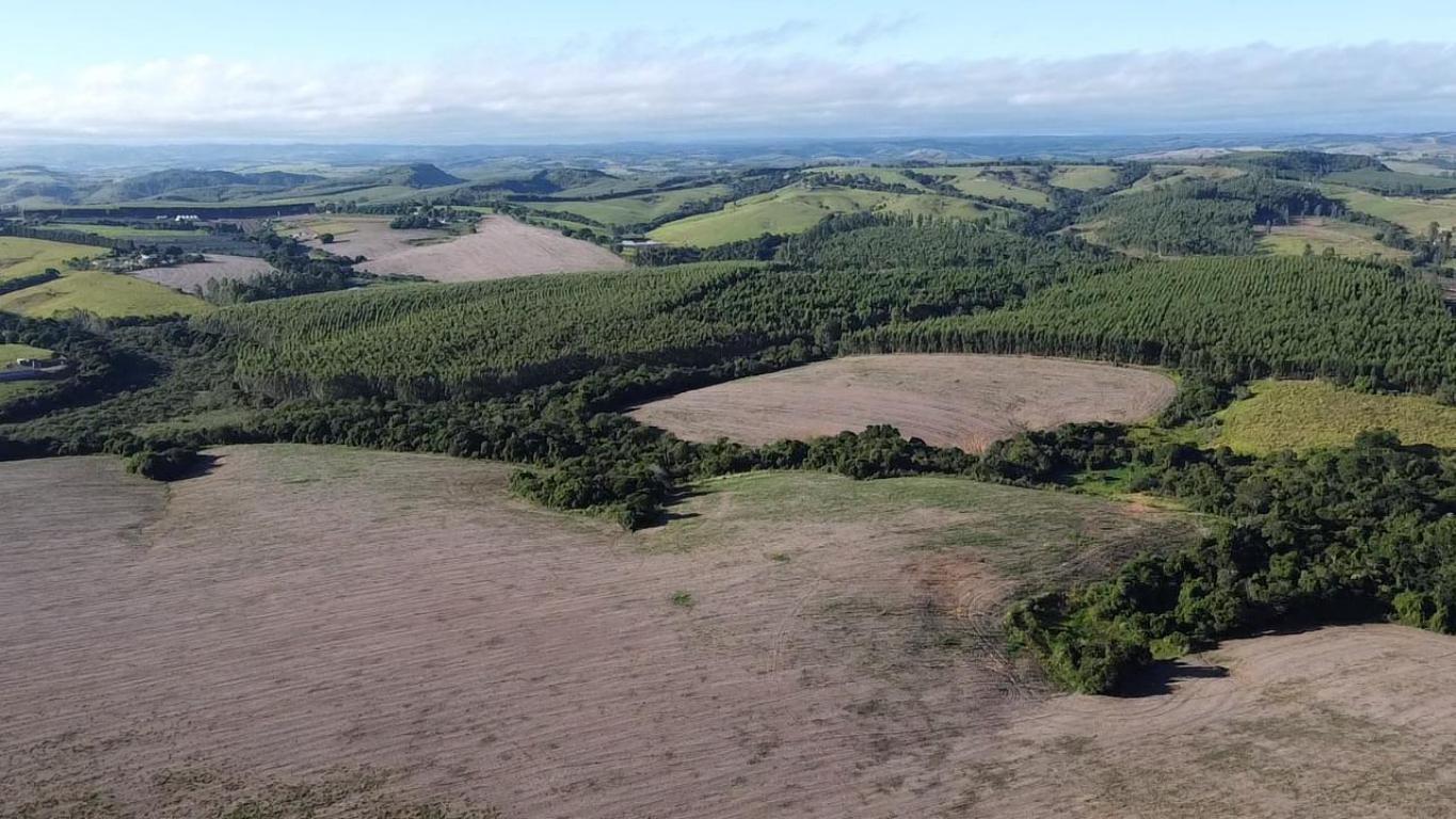 Propriedade rural em Salto de Pirapora — 15 ha — foto 1 de 12