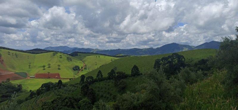 Propriedade rural em Maria da Fé — 27 ha — foto 1 de 3