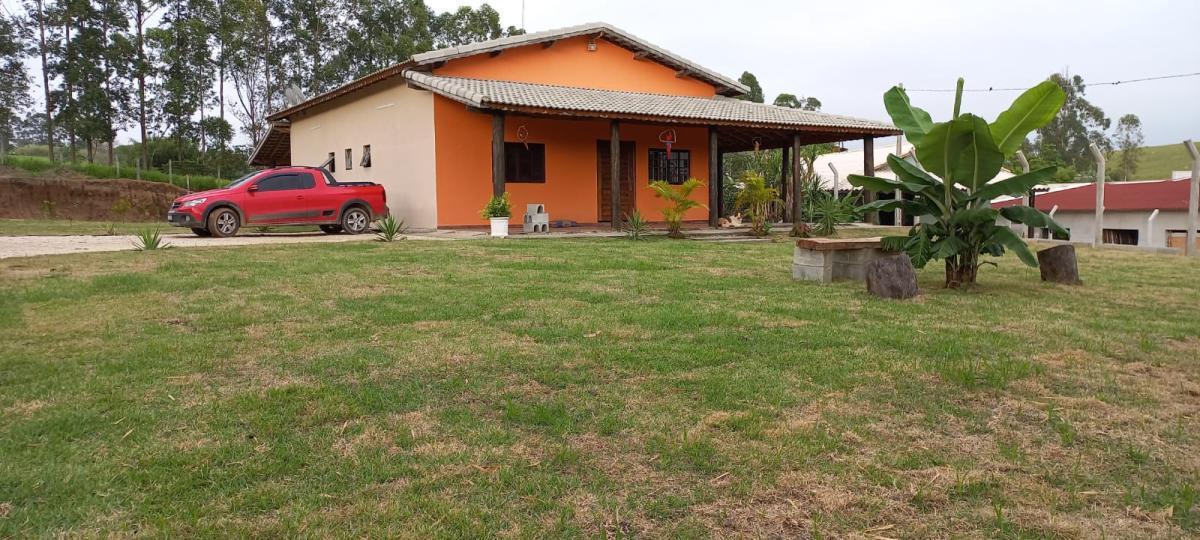 Propriedade rural em Lorena — 1.500 m² — foto 1 de 12