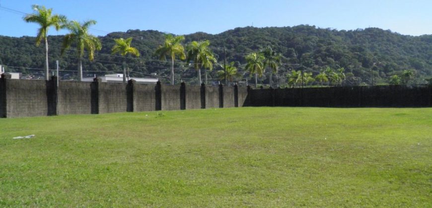 Terreno próximo ao litoral