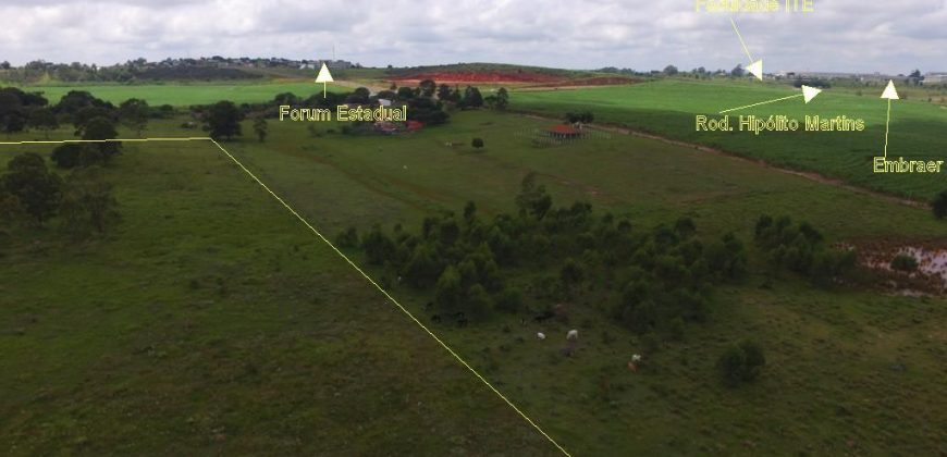 Área 77.604,07 m2 Próximo do FÓRUM Botucatu SP